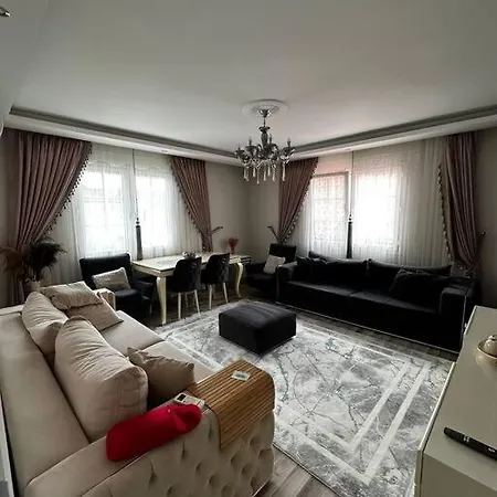 Alacati Merkezine 20 Metre Uzaklikta. 2+1 Ev Apartment Çeşme